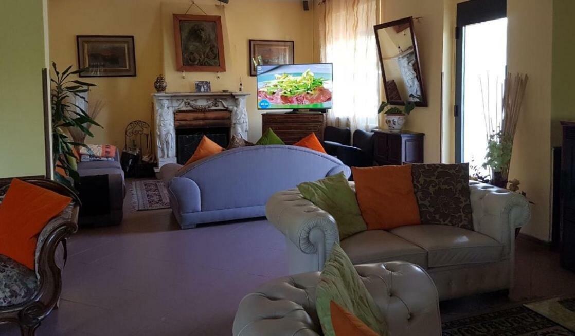 Hotel La Lucciola Chianciano Terme Dış mekan fotoğraf