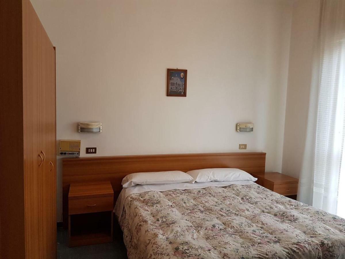 Hotel La Lucciola Chianciano Terme Dış mekan fotoğraf